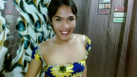 Snapshot of slutqueen_raz chatting on June 2026 10:53:02 AM Raz online show from June 2026 10:53:02 AM