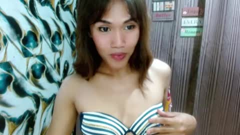 Snapshot of slutqueen_raz chatting on July 2026 10:46:02 AM Raz online show from July 2026 10:46:02 AM
