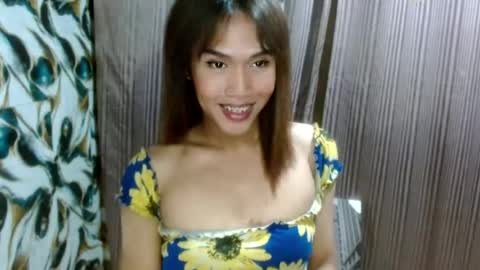Snapshot of slutqueen_raz chatting on July 2026 10:33:02 AM Raz online show from July 2026 10:33:02 AM