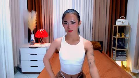 Snapshot of slutty_vanna chatting on February 2025 05:30:01 PM mia online show from February 2025 05:30:01 PM