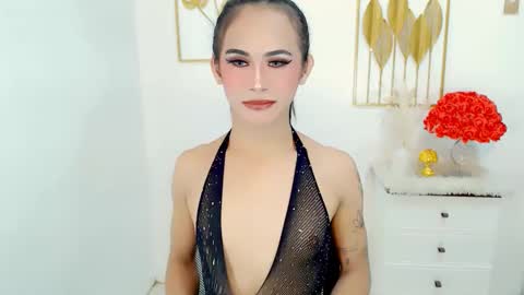 Snapshot of slutty_vanna chatting on February 2025 09:45:02 AM mia online show from February 2025 09:45:02 AM