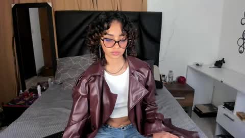 slutty_venus7 online show from July 2026 01:52:01 AM