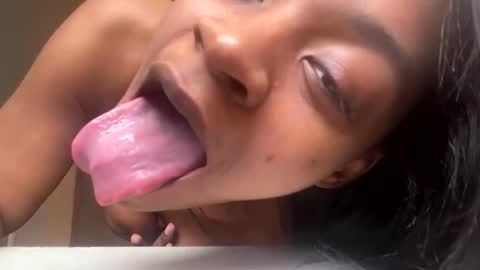 Snapshot of sluttyduchess1 chatting on March 2026 05:41:01 PM sluttyduchess1 online show from March 2026 05:41:01 PM