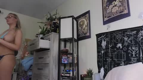 Sluttysofia online show from February 2025 06:20:02 PM