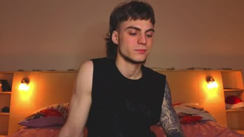 Snapshot of sly_gus chatting on April 2026 04:34:02 PM Gus online show from April 2026 04:34:02 PM