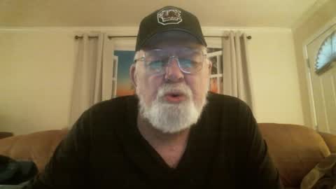 Slydevil online show from November 2025 07:51:02 PM