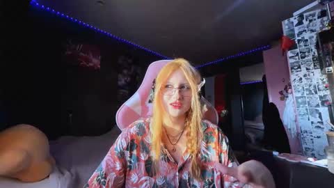 Diana online show from October 2025 02:01:02 AM