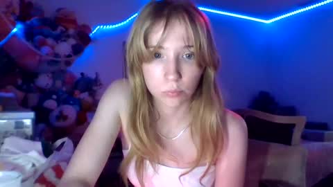 Snapshot of sm0keprincesspeach chatting on December 2024 01:04:02 AM sm0keprincesspeach online show from December 2024 01:04:02 AM