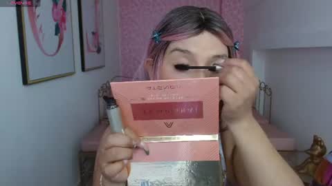 Snapshot of small__naughty chatting on June 2026 01:21:02 PM Mariana Torres online show from June 2026 01:21:02 PM