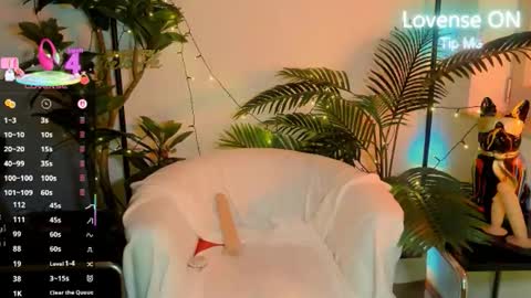 smallestgirlinchat online show from October 2025 06:04:01 PM