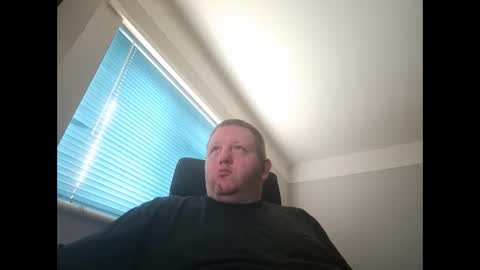 Snapshot of smallone19832 chatting on February 2025 10:37:02 AM smallone19832 online show from February 2025 10:37:02 AM