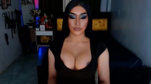 smasherqueen online show from November 2025 07:43:01 AM