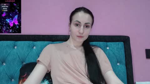 smile_cute_fox online show from March 2026 12:21:02 PM