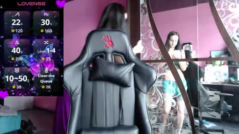 Snapshot of smile_cute_fox chatting on April 2026 08:17:01 AM smile_cute_fox online show from April 2026 08:17:01 AM