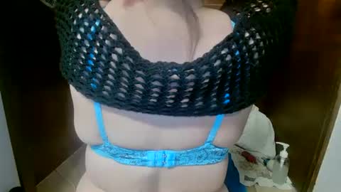 Snapshot of smilefame123 chatting on February 2025 02:13:01 PM Smile Fa Me online show from February 2025 02:13:01 PM