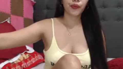 Snapshot of smilingbutt chatting on June 2026 01:15:01 PM smilingbutt online show from June 2026 01:15:01 PM