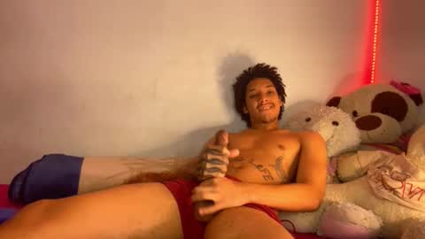 smith_kiki66 online show from June 2026 05:23:01 PM