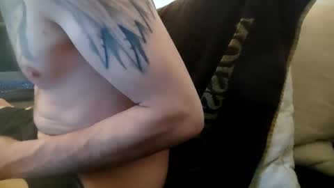 Snapshot of smokeandwatching chatting on March 2025 05:08:01 AM Smokeandwatching online show from March 2025 05:08:01 AM