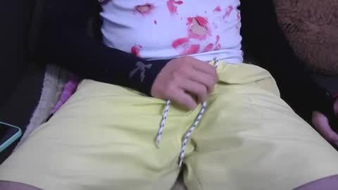 Snapshot of smoker2929 chatting on November 2025 06:27:01 AM smoker2929 online show from November 2025 06:27:01 AM