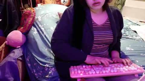 DIAN dee-ann online show from December 2025 01:02:02 AM