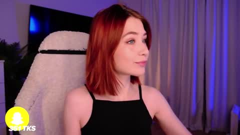 Snapshot of smthwrong chatting on October 2025 12:36:02 AM smthwrong online show from October 2025 12:36:02 AM