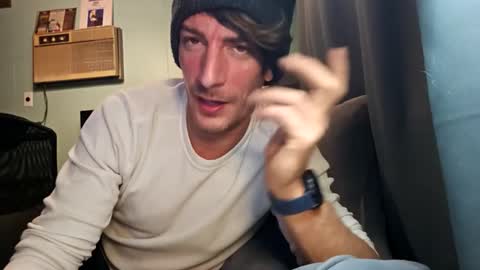 Snackyyyy online show from February 2026 02:23:01 AM