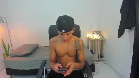 snak_master1 online show from October 2025 12:57:02 PM