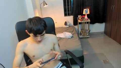 snak_master1 online show from November 2025 05:19:01 AM