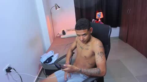 snak_master1 online show from November 2025 05:57:01 PM