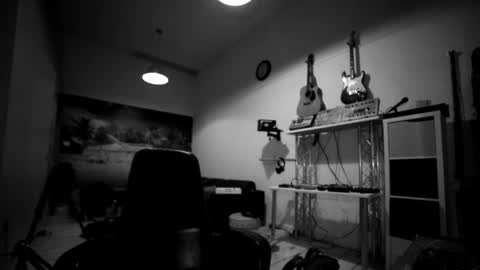 Snapshot of sneaky1985 chatting on December 2025 05:09:01 PM sneaky1985 online show from December 2025 05:09:01 PM