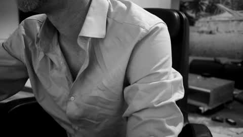 Snapshot of sneaky1985 chatting on February 2026 03:44:02 PM sneaky1985 online show from February 2026 03:44:02 PM