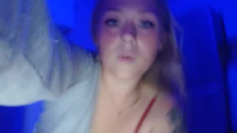 sneakyalicek online show from September 2025 01:53:01 AM