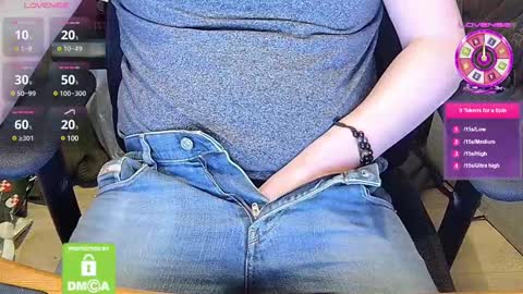 Sneakybill online show from February 2025 06:45:01 PM