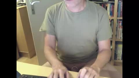 Snapshot of sneaxfreund chatting on February 2026 10:36:02 PM sneaxfreund online show from February 2026 10:36:02 PM