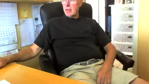 Snapshot of snickarn335731 chatting on September 2025 12:27:02 PM snickarn335731 online show from September 2025 12:27:02 PM