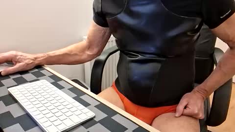 snootyagain online show from April 2026 08:22:01 PM