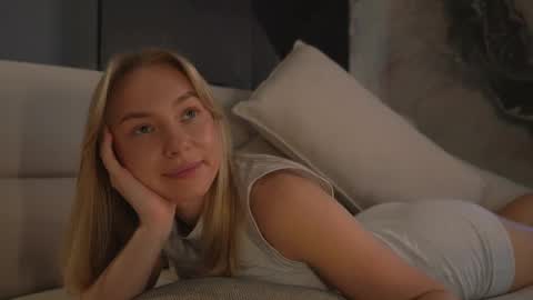 Candice Snow online show from March 2025 12:36:02 PM