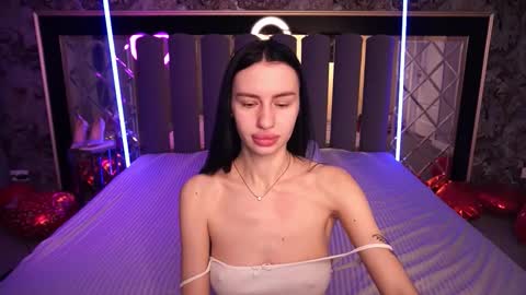 snow_whiteeex online show from February 2026 07:03:02 AM