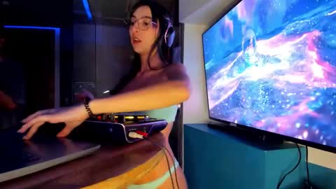 snowbabyxox online show from November 2025 10:31:02 PM