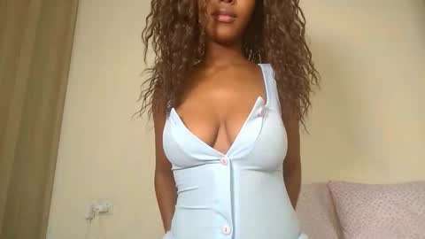 snowfox254 online show from September 2025 07:36:02 PM