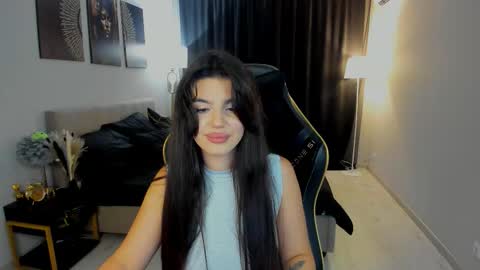 Snapshot of snowingwinter chatting on September 2025 11:33:01 AM snowingwinter online show from September 2025 11:33:01 AM