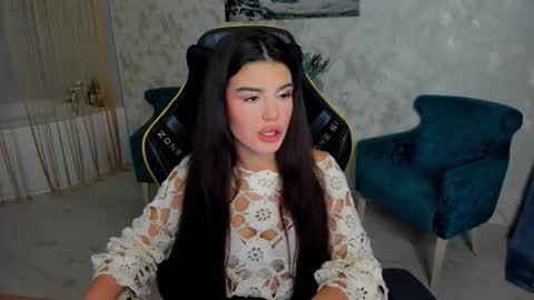 Snapshot of snowingwinter chatting on October 2025 07:36:02 PM snowingwinter online show from October 2025 07:36:02 PM