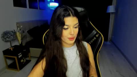 snowingwinter online show from December 2025 11:41:02 AM