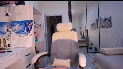 Snapshot of so_sexy_monna chatting on May 2026 06:09:01 PM Monna online show from May 2026 06:09:01 PM