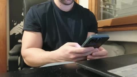 Snapshot of so_thick chatting on January 2025 07:03:01 PM luca -   online show from January 2025 07:03:01 PM