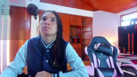 soffy and mia online show from January 2026 12:40:01 PM