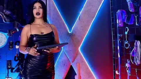 Snapshot of sofi_bdsm_queen chatting on April 2026 08:28:02 PM Charlotte and cloe online show from April 2026 08:28:02 PM