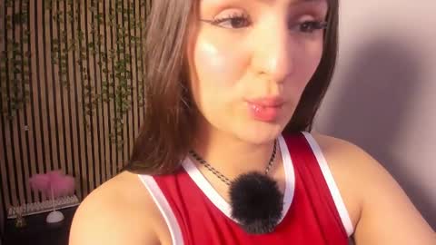 Snapshot of sofia44 chatting on May 2026 05:53:01 PM Skarlett online show from May 2026 05:53:01 PM