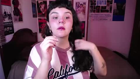 Snapshot of sofia_coolle chatting on May 2026 09:33:01 PM Sofi online show from May 2026 09:33:01 PM