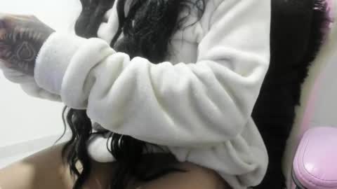 sofia_cossio_ online show from September 2025 05:09:02 AM